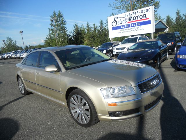 Audi A8 2004 photo 2