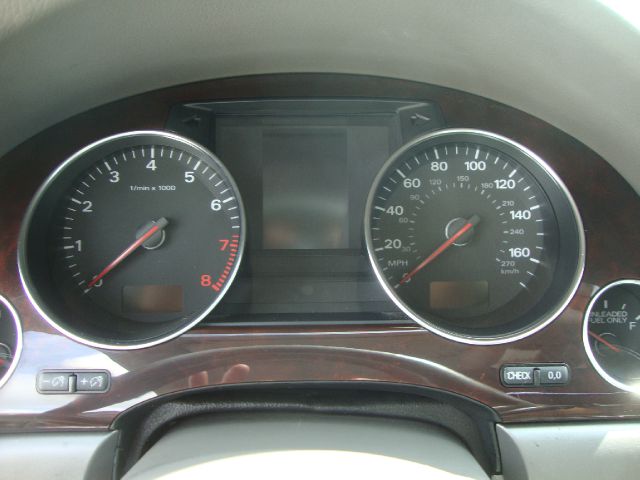 Audi A8 2004 photo 10