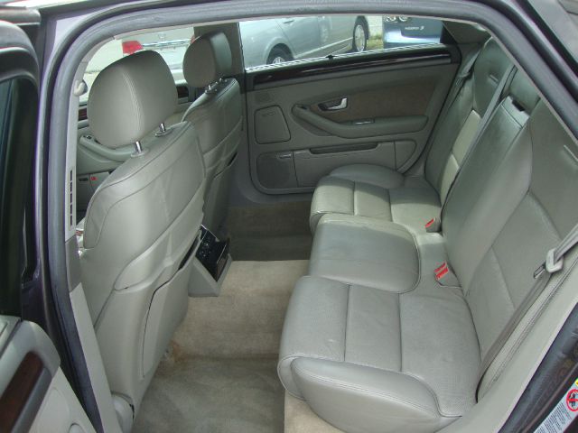 Audi A8 2004 photo 3