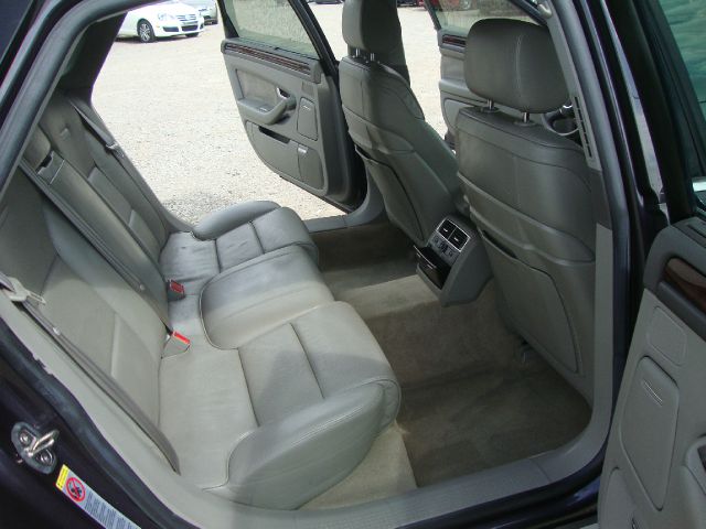 Audi A8 2004 photo 32