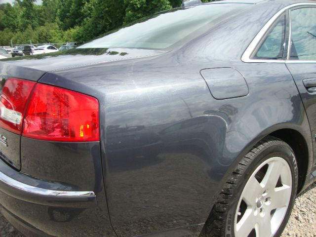 Audi A8 2004 photo 37