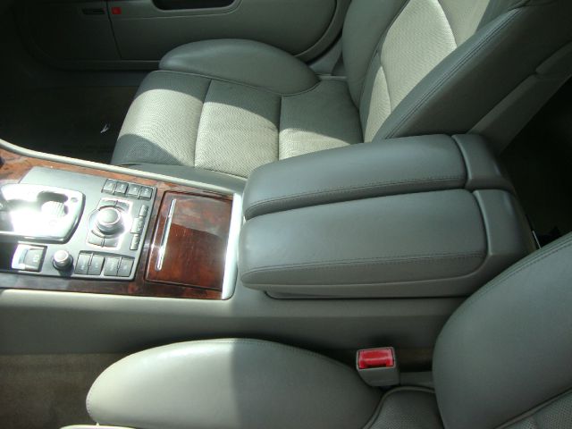 Audi A8 2004 photo 41