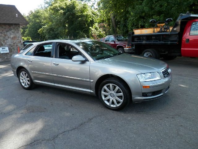 Audi A8 2005 photo 2