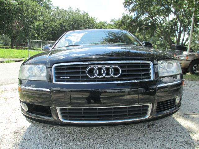 Audi A8 2005 photo 1