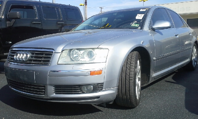 Audi A8 2005 photo 1