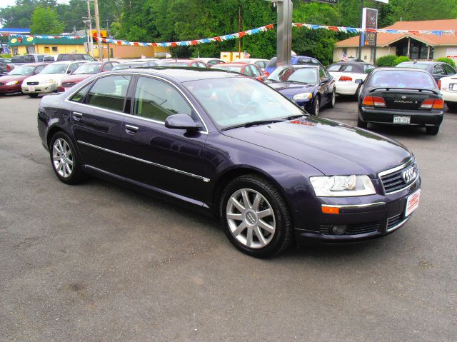 Audi A8 2005 photo 2