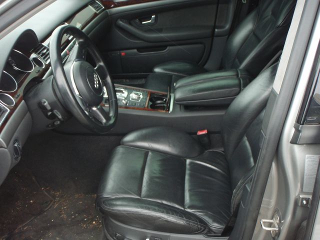 Audi A8 2005 photo 1