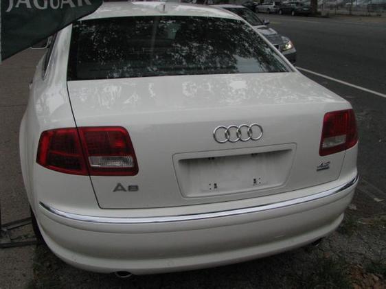 Audi A8 2005 photo 4