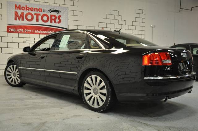 Audi A8 2006 photo 2