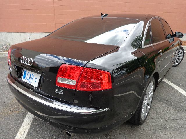 Audi A8 2006 photo 2