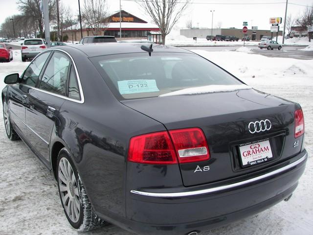 Audi A8 2006 photo 2