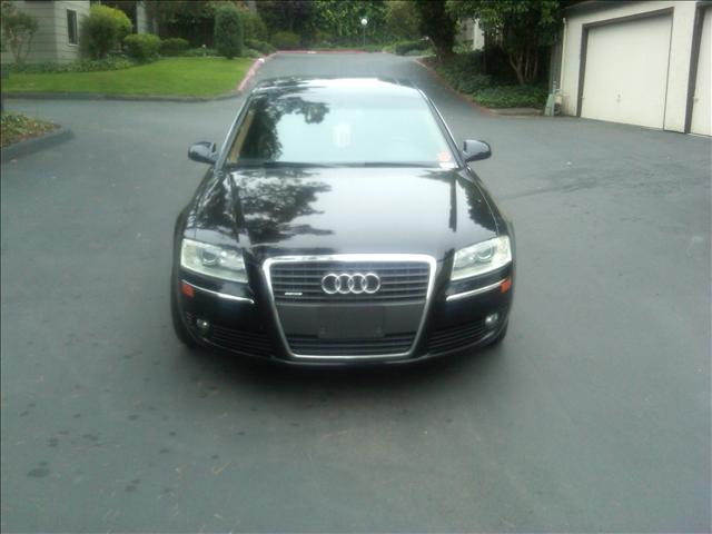 Audi A8 2006 photo 2