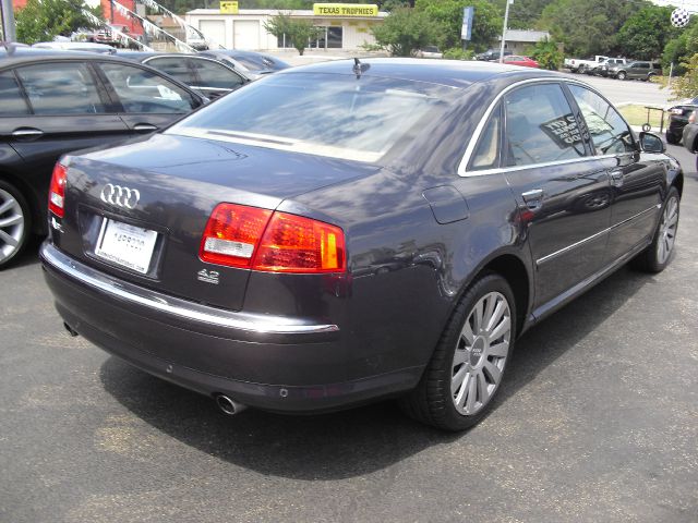 Audi A8 2007 photo 1