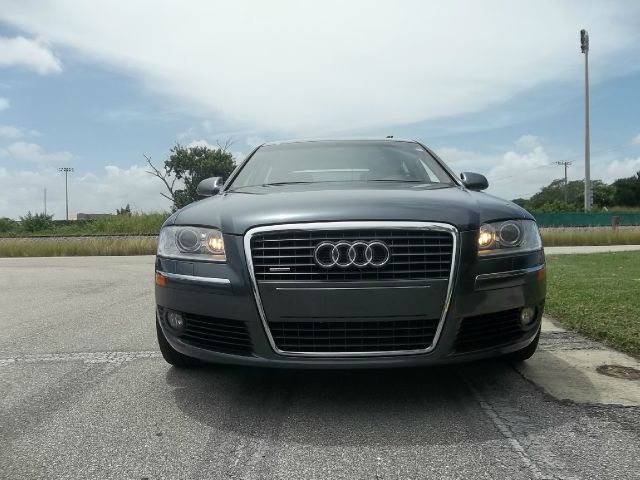 Audi A8 2007 photo 1