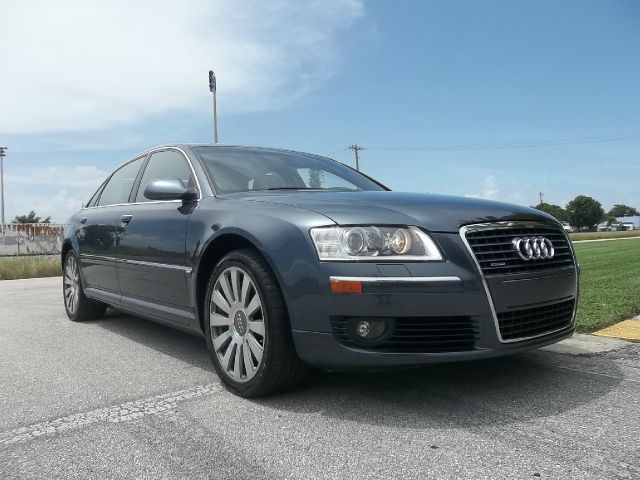 Audi A8 2007 photo 2