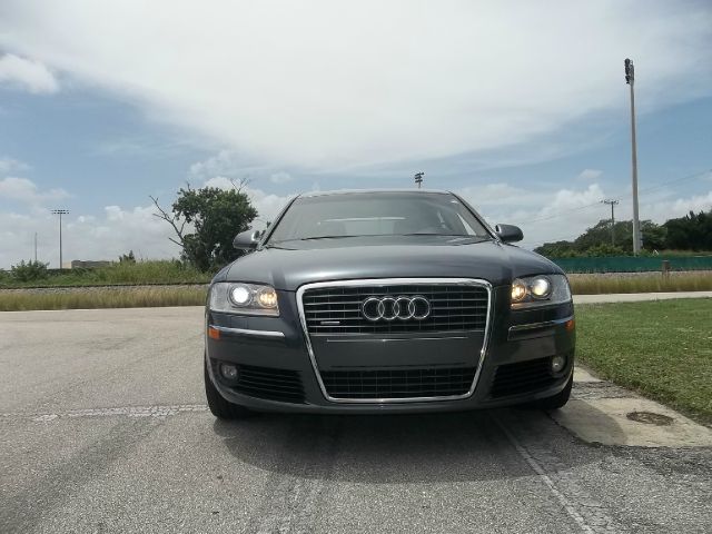 Audi A8 2007 photo 4