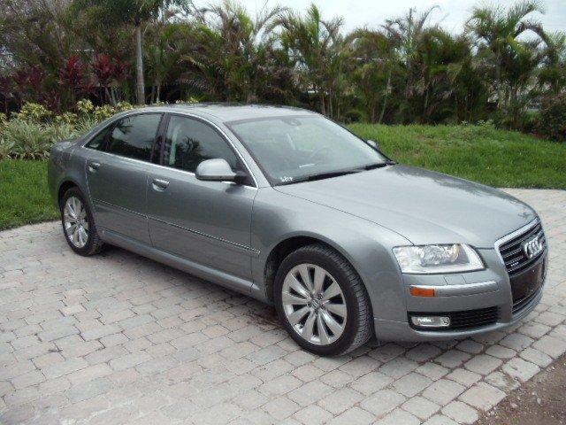 Audi A8 2008 photo 2