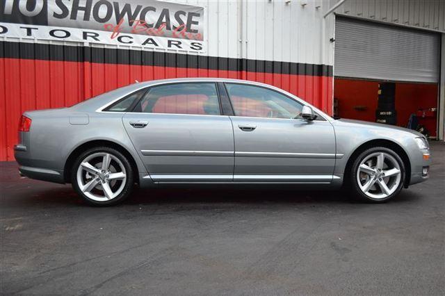 Audi A8 2008 photo 1