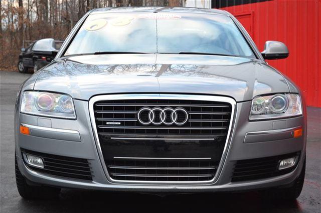 Audi A8 2008 photo 2