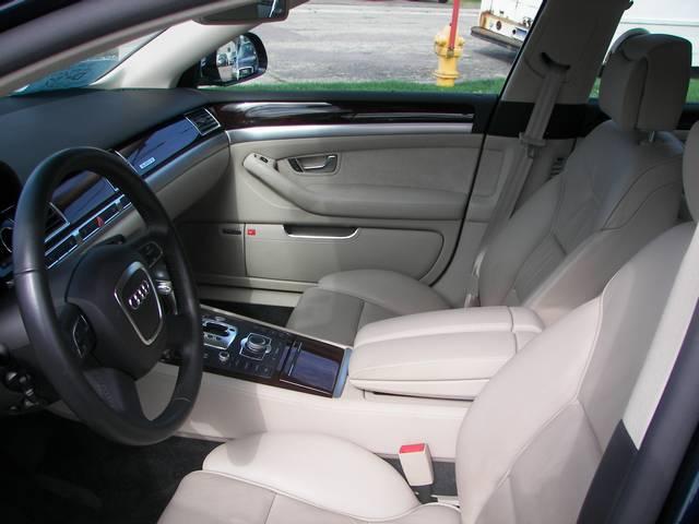 Audi A8 2008 photo 4