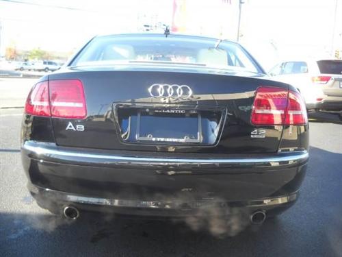 Audi A8 2009 photo 1