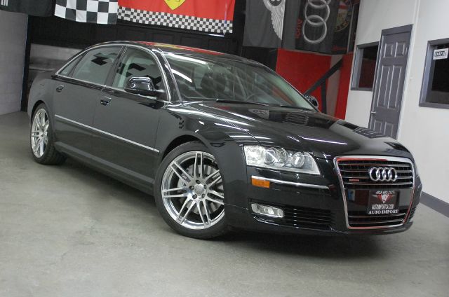 Audi A8 2009 photo 21