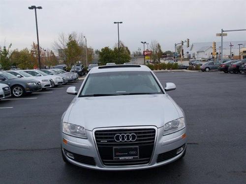 Audi A8 2009 photo 1