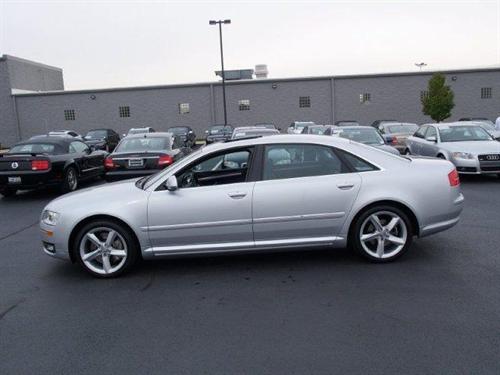 Audi A8 2009 photo 3