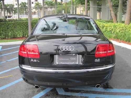 Audi A8 2010 photo 5