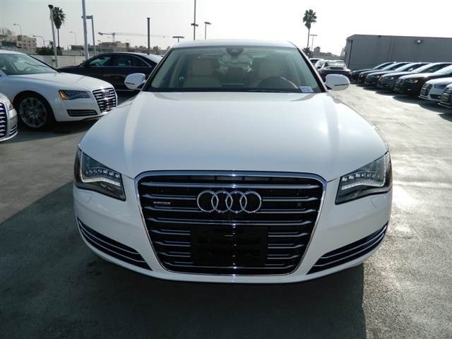 Audi A8 2013 photo 1