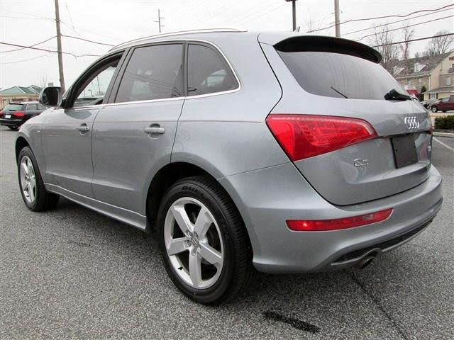 Audi Q5 2011 photo 2