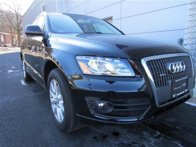 Audi Q5 4dr SR5 3.4L Auto 4WD Unspecified