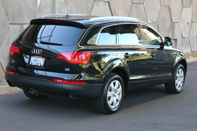 Audi Q7 4dr Sdn GS Plus SUV