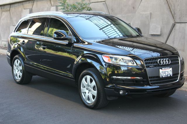 Audi Q7 2007 photo 8