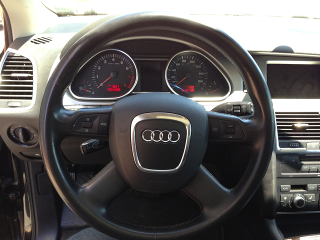 Audi Q7 2007 photo 2