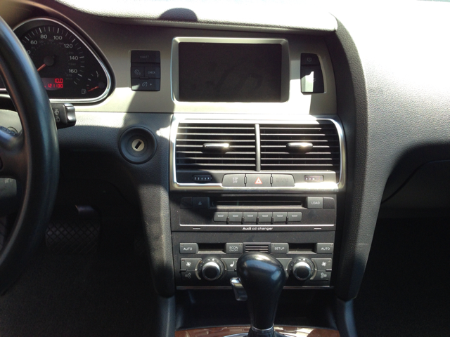 Audi Q7 2007 photo 6