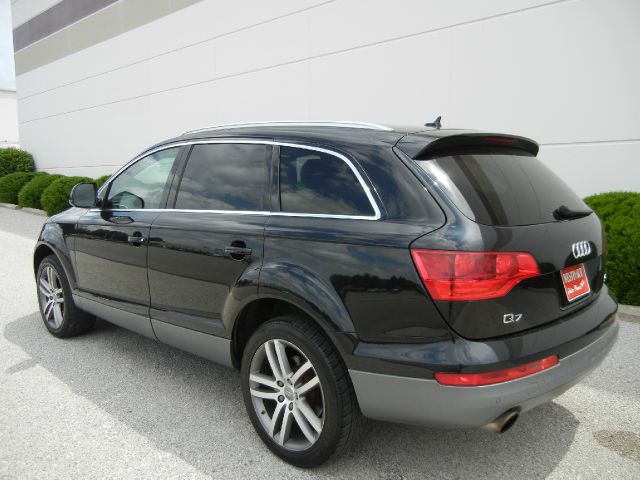 Audi Q7 2007 photo 32