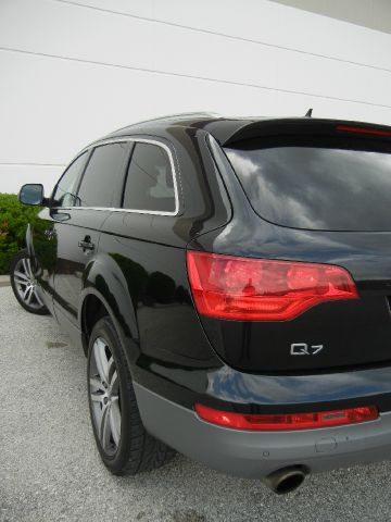 Audi Q7 2007 photo 38