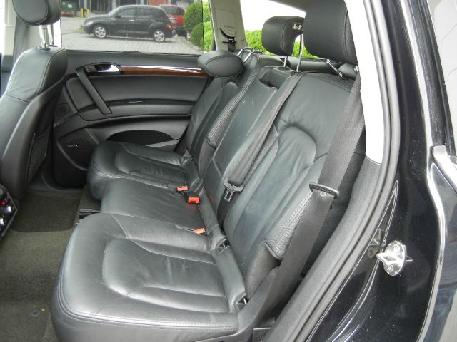 Audi Q7 2007 photo 9