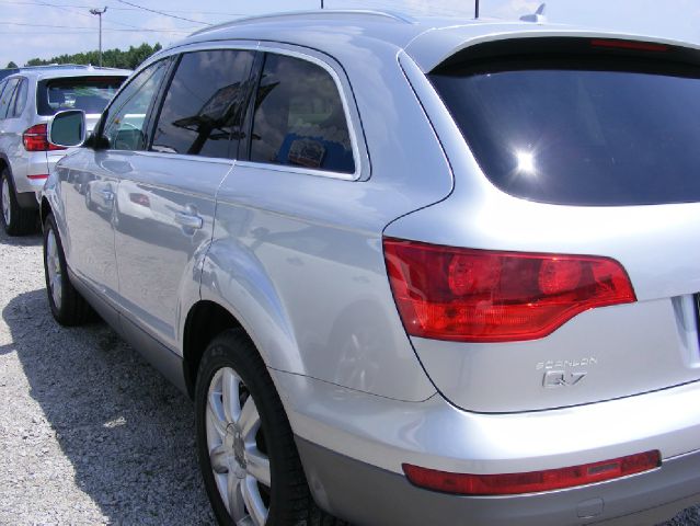 Audi Q7 2.2L Manual SUV