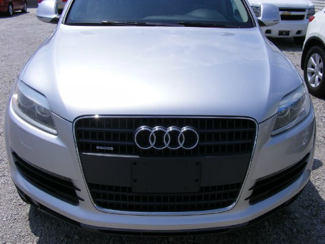 Audi Q7 2007 photo 2