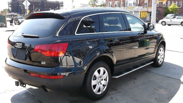 Audi Q7 2007 photo 35