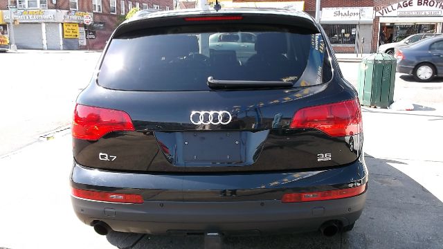 Audi Q7 2007 photo 9