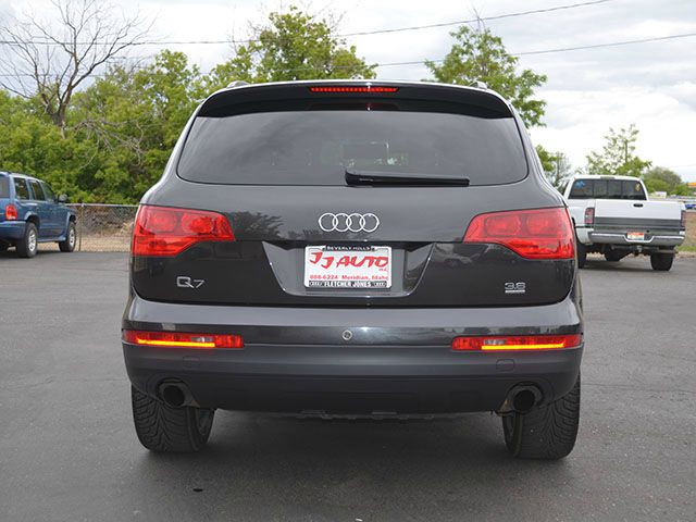 Audi Q7 2007 photo 9