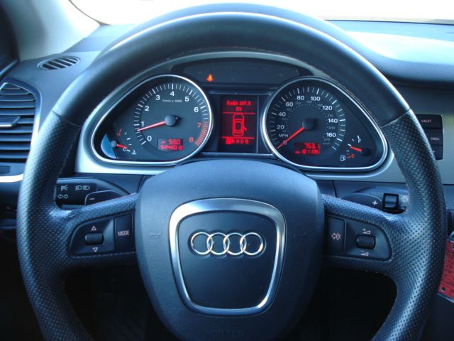 Audi Q7 2007 photo 7