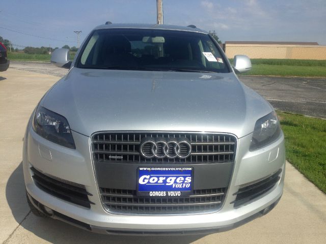 Audi Q7 2007 photo 11