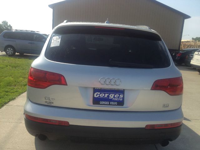 Audi Q7 2007 photo 9