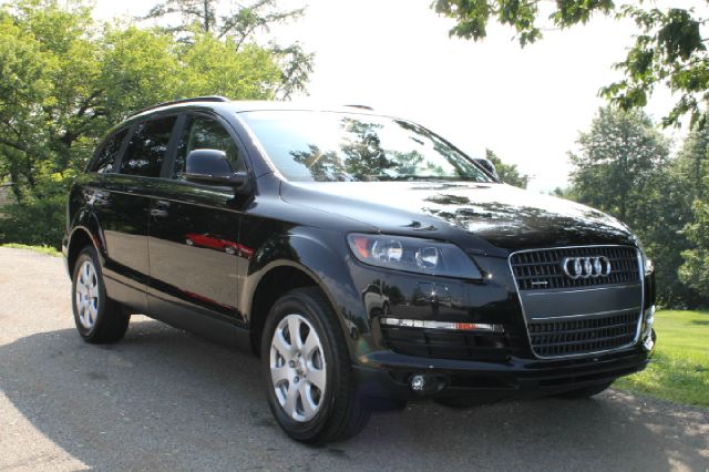 Audi Q7 RT/1 SUV