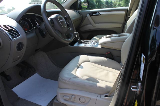 Audi Q7 2007 photo 2