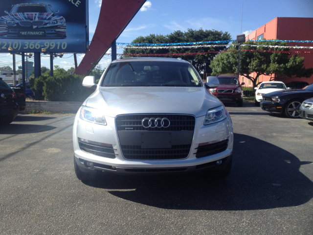 Audi Q7 2007 photo 1